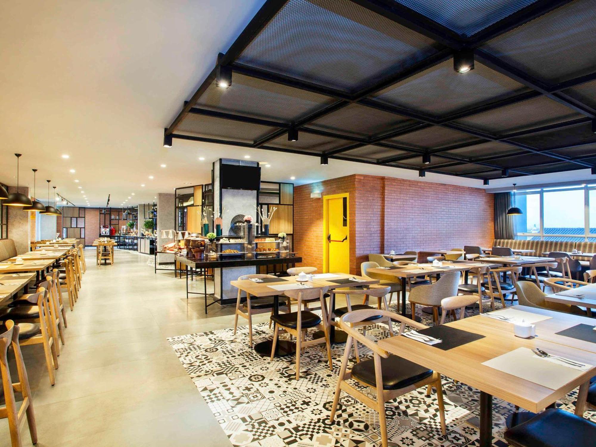 Ibis Styles Bekasi Jatibening Hotel Ngoại thất bức ảnh