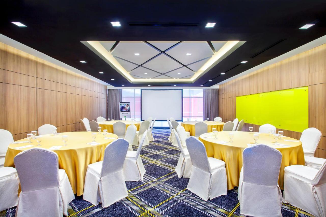 Ibis Styles Bekasi Jatibening Hotel Ngoại thất bức ảnh