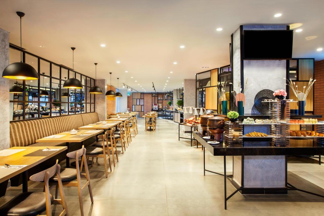 Ibis Styles Bekasi Jatibening Hotel Ngoại thất bức ảnh